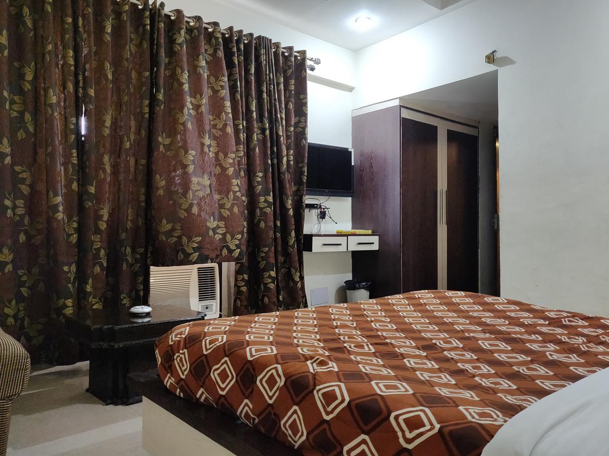 Hotel Premier Dzsammu Kültér fotó